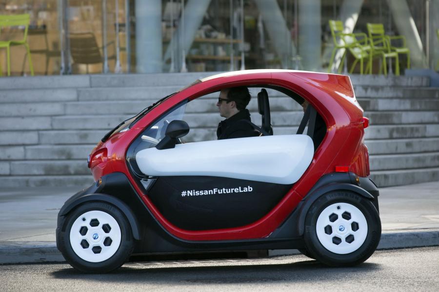  Nissan New Mobility Concept 2016 года  (фото 2 из 3)